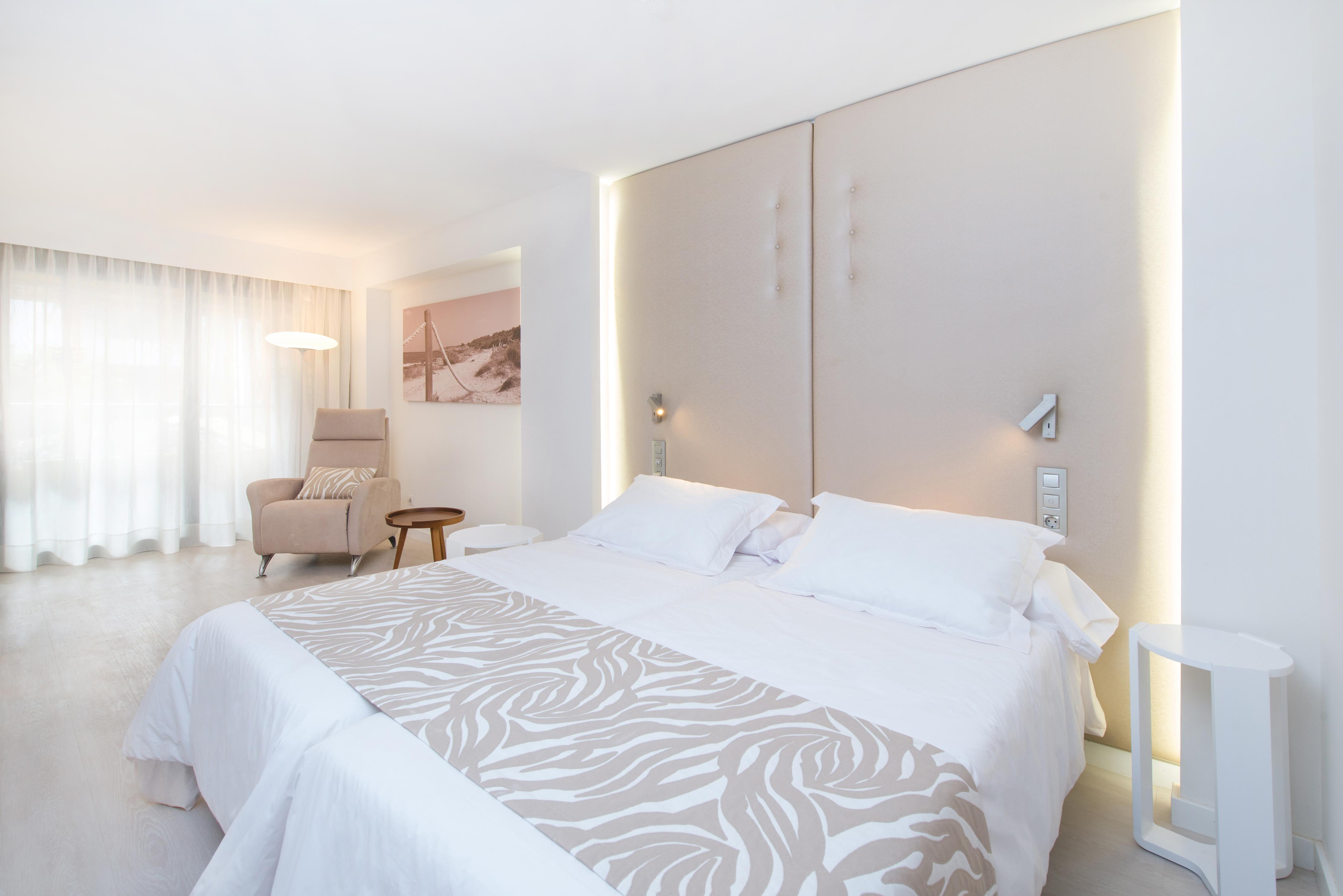 Iberostar Waves Cala Millor - Adults Only Hotel Ngoại thất bức ảnh