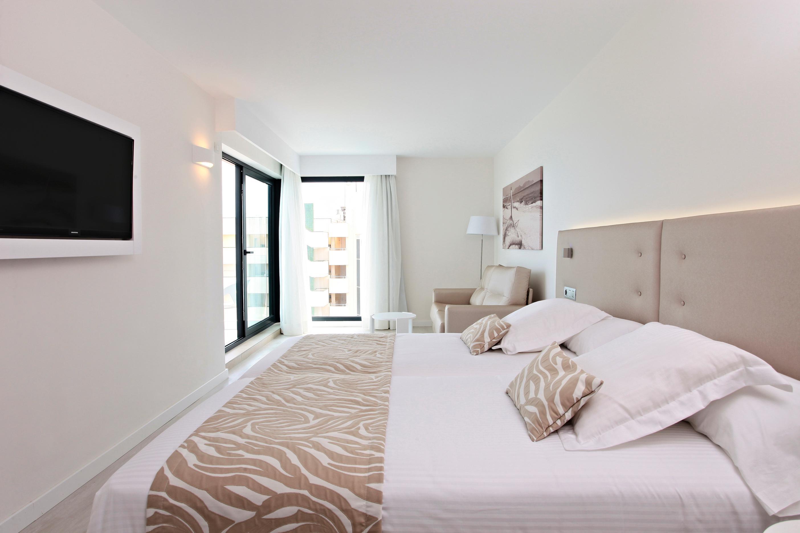 Iberostar Waves Cala Millor - Adults Only Hotel Ngoại thất bức ảnh