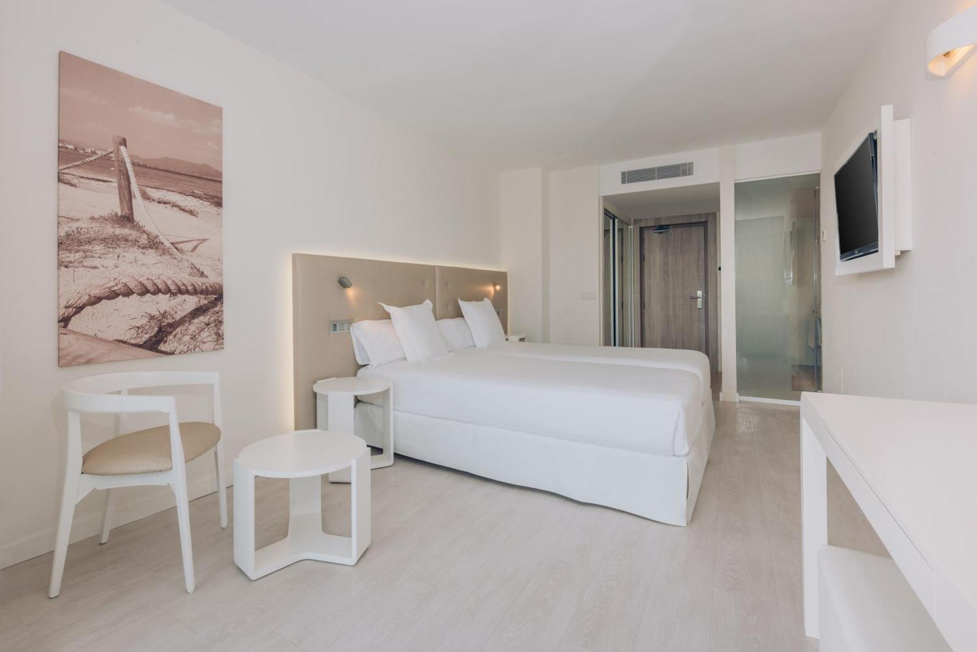 Iberostar Waves Cala Millor - Adults Only Hotel Ngoại thất bức ảnh