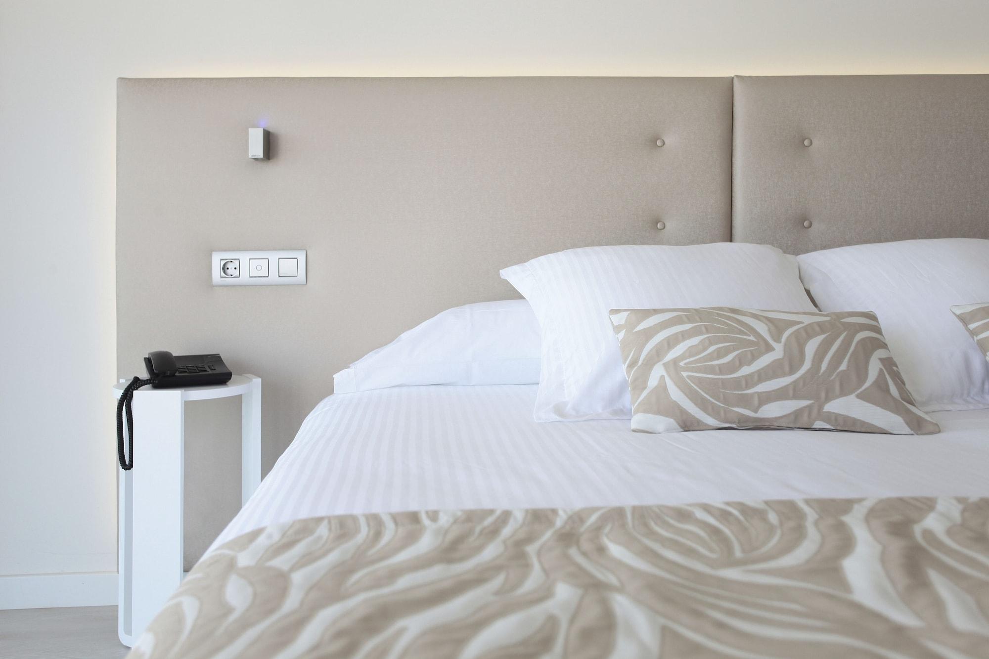Iberostar Waves Cala Millor - Adults Only Hotel Ngoại thất bức ảnh